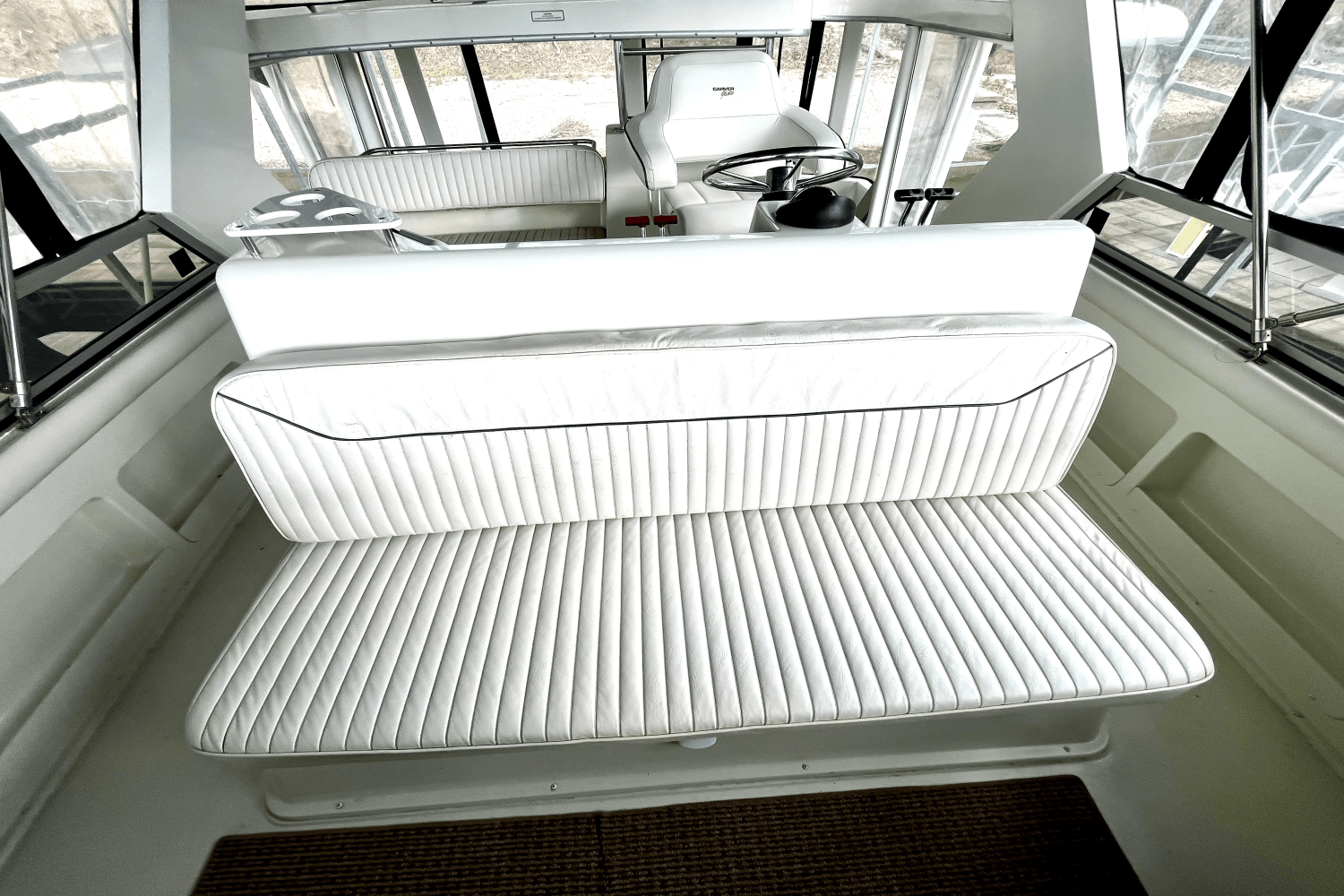 Slide: The Image of Carver Yachts 440 AFT CABIN MOTOR YACHT 1995 - 21