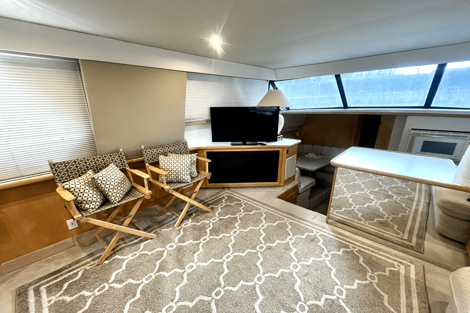 Slide: The Image of Carver Yachts 440 AFT CABIN MOTOR YACHT 1995 - 25