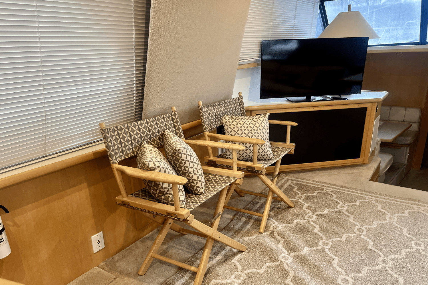 Slide: The Image of Carver Yachts 440 AFT CABIN MOTOR YACHT 1995 - 28