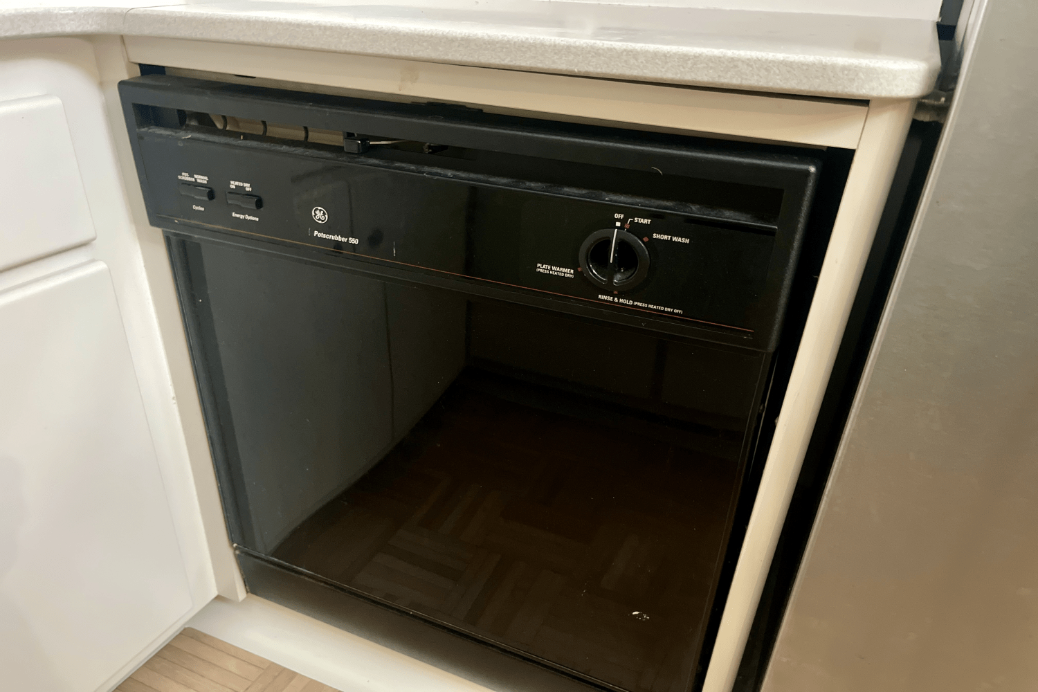 Slide: The Image of Carver Yachts 440 AFT CABIN MOTOR YACHT 1995 - 33