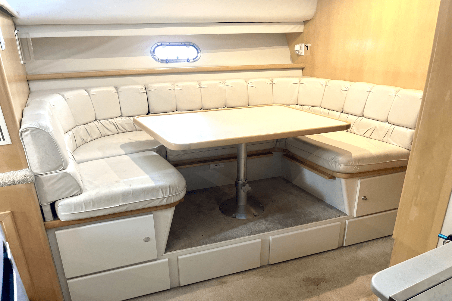 Slide: The Image of Carver Yachts 440 AFT CABIN MOTOR YACHT 1995 - 36