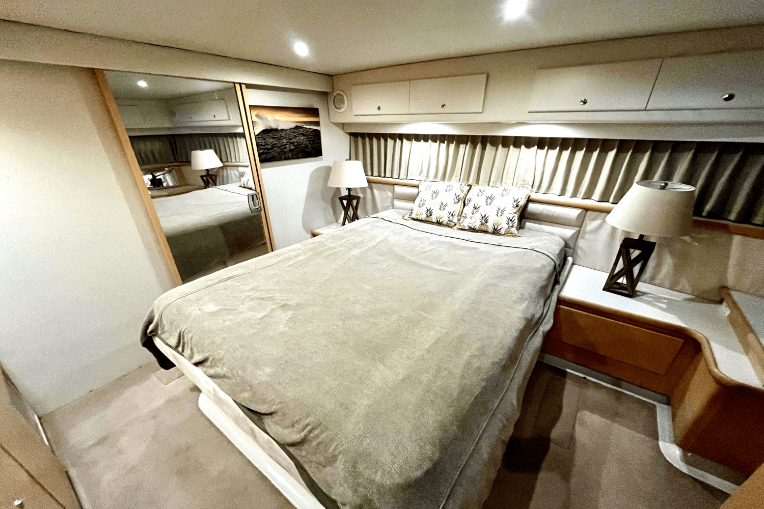 Slide: The Image of Carver Yachts 440 AFT CABIN MOTOR YACHT 1995 - 41