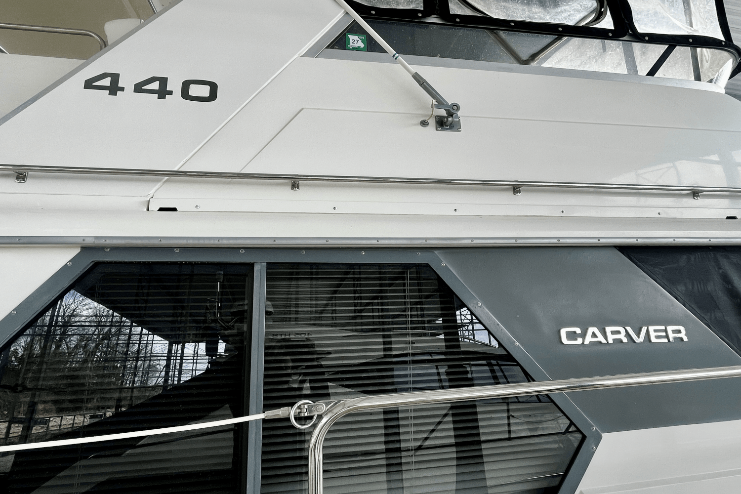 Slide: The Image of Carver Yachts 440 AFT CABIN MOTOR YACHT 1995 - 5
