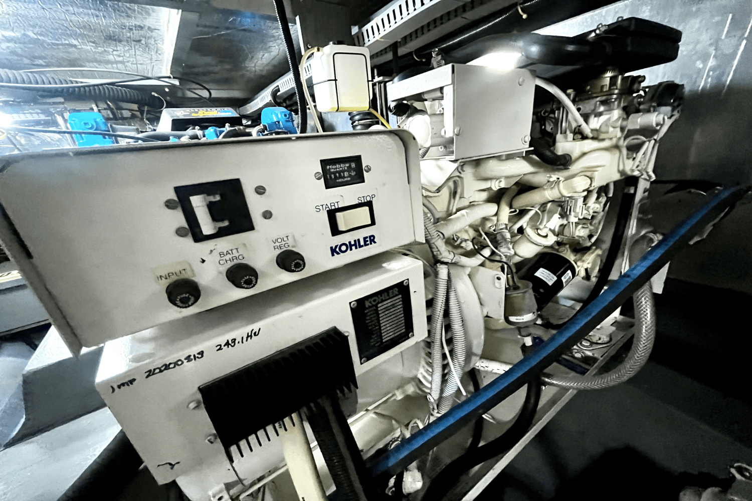 Slide: The Image of Carver Yachts 440 AFT CABIN MOTOR YACHT 1995 - 53