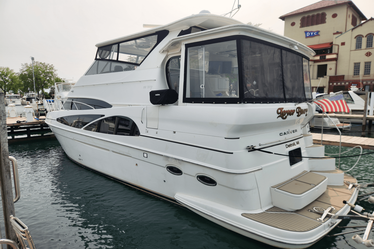 Slide: The Image of Carver Yachts 466 MY 2007 - 3