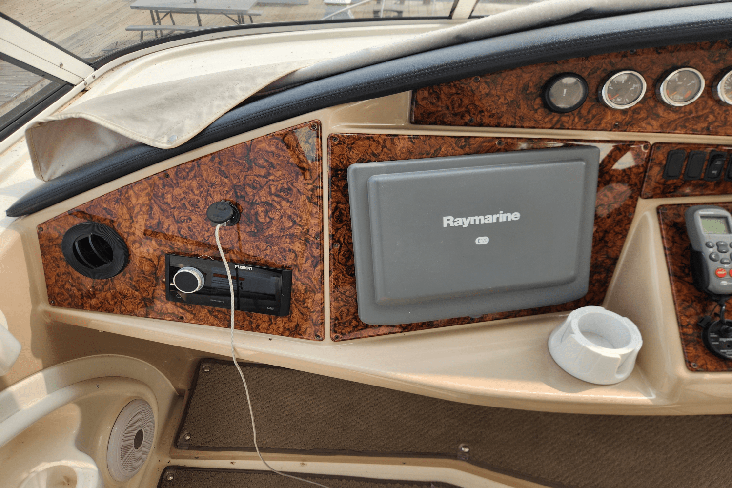 Slide: The Image of Carver Yachts 466 MY 2007 - 38