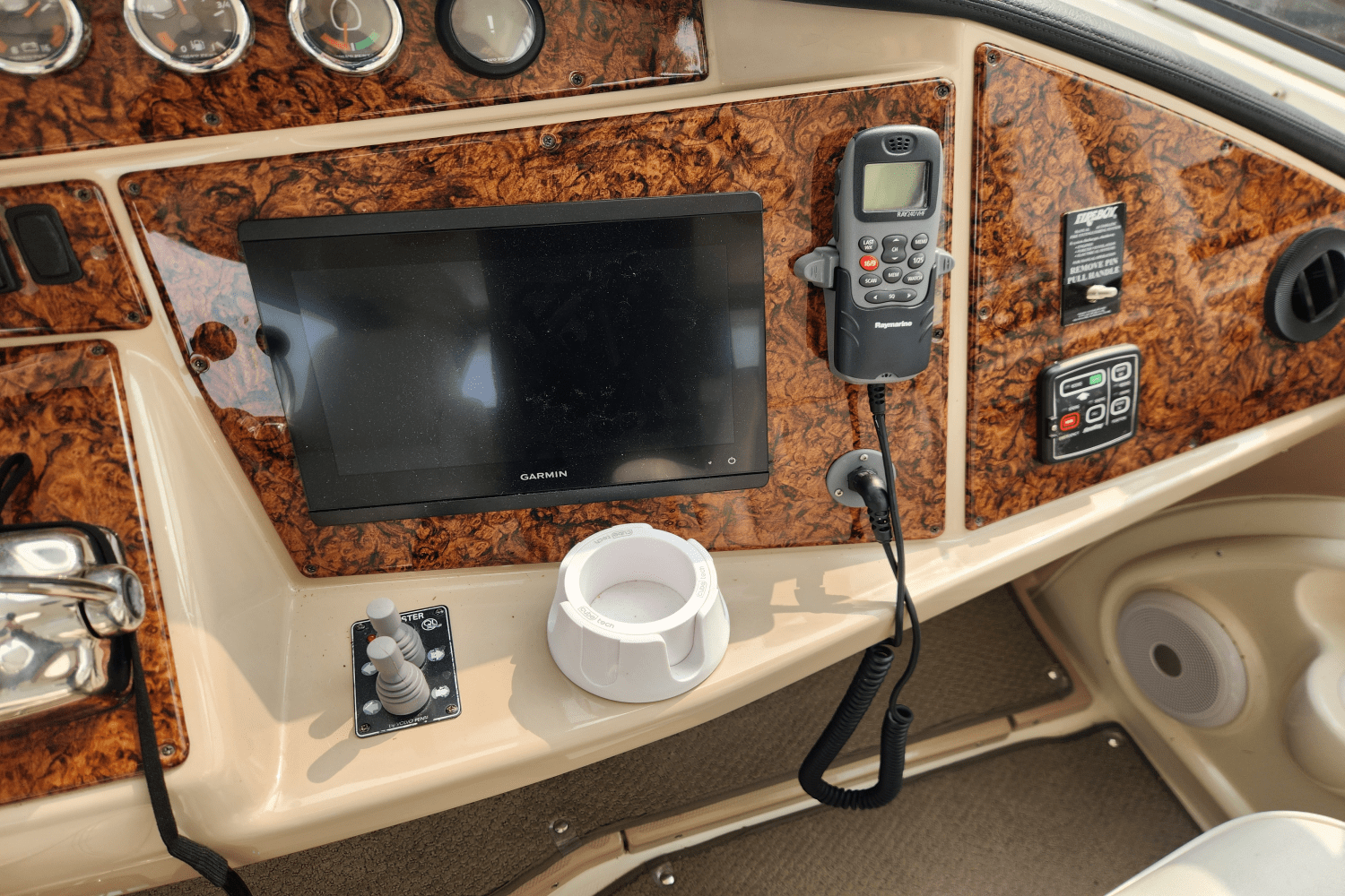 Slide: The Image of Carver Yachts 466 MY 2007 - 41