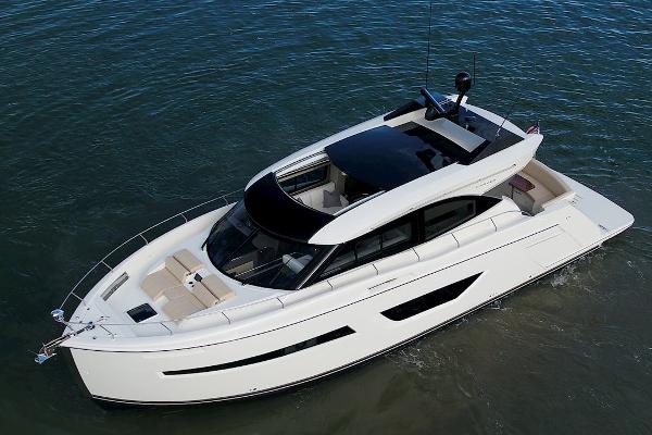 Slide: The Image of Carver Yachts C52 Coupe 2020 - 3