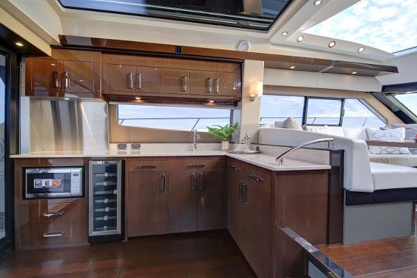 Slide: The Image of Carver Yachts C52 Coupe 2020 - 9