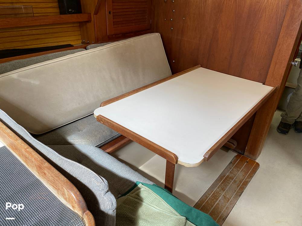 Slide: The Image of Catalina 30 1988 - 39