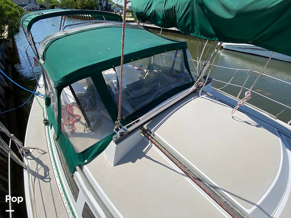 Slide: The Image of Catalina 30 1988 - 45