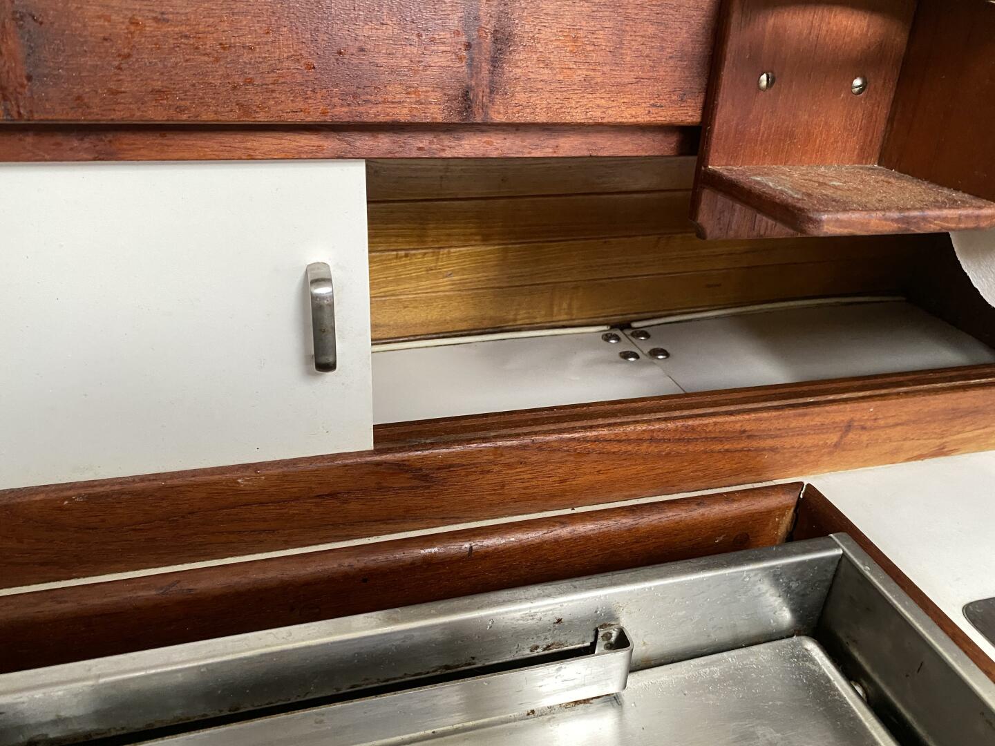 Slide: The Image of Galley Storage - 3910659