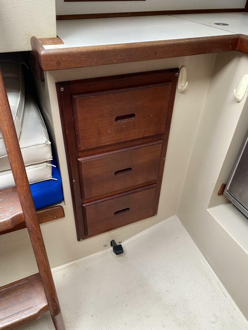 Slide: The Image of Galley Storage - 3910661