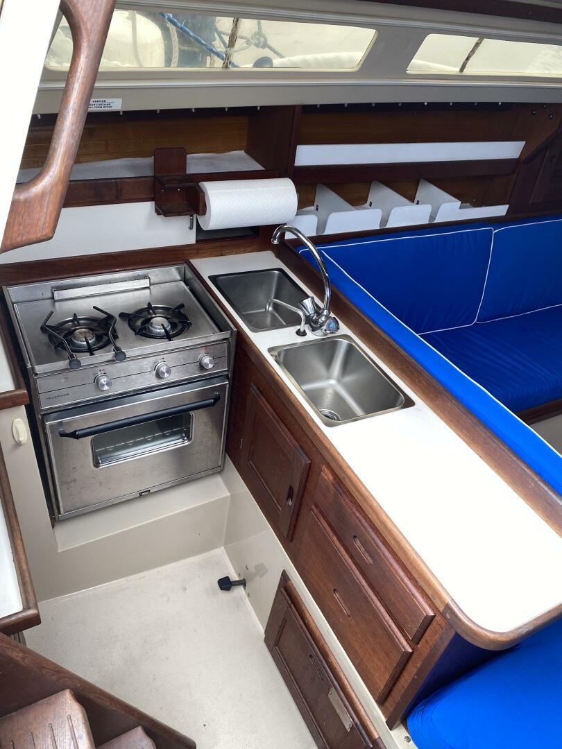 Slide: The Image of Galley Spacious Prep Area - 3910676