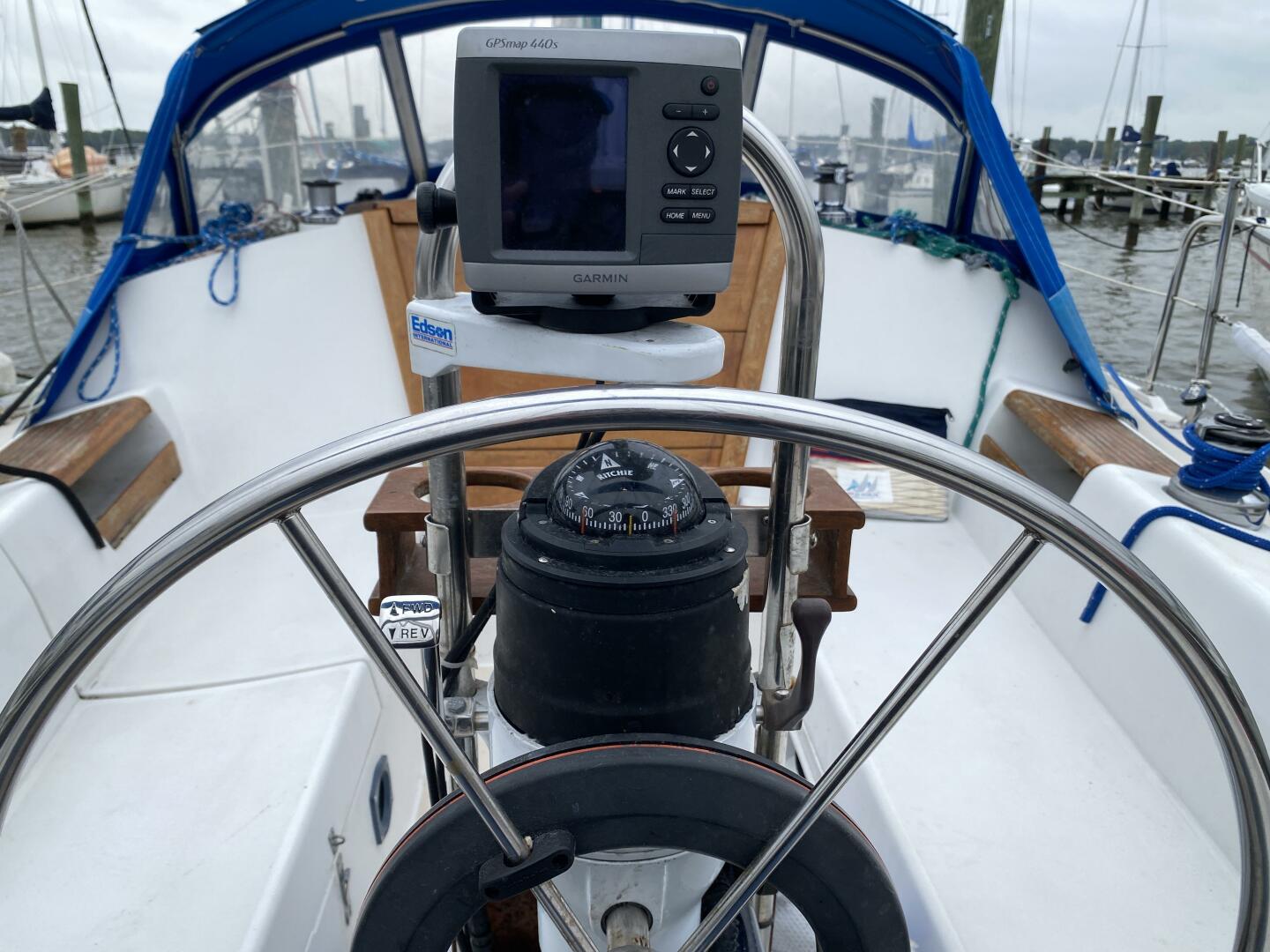 Slide: The Image of Helm Chartplotter & Compass - 3910693