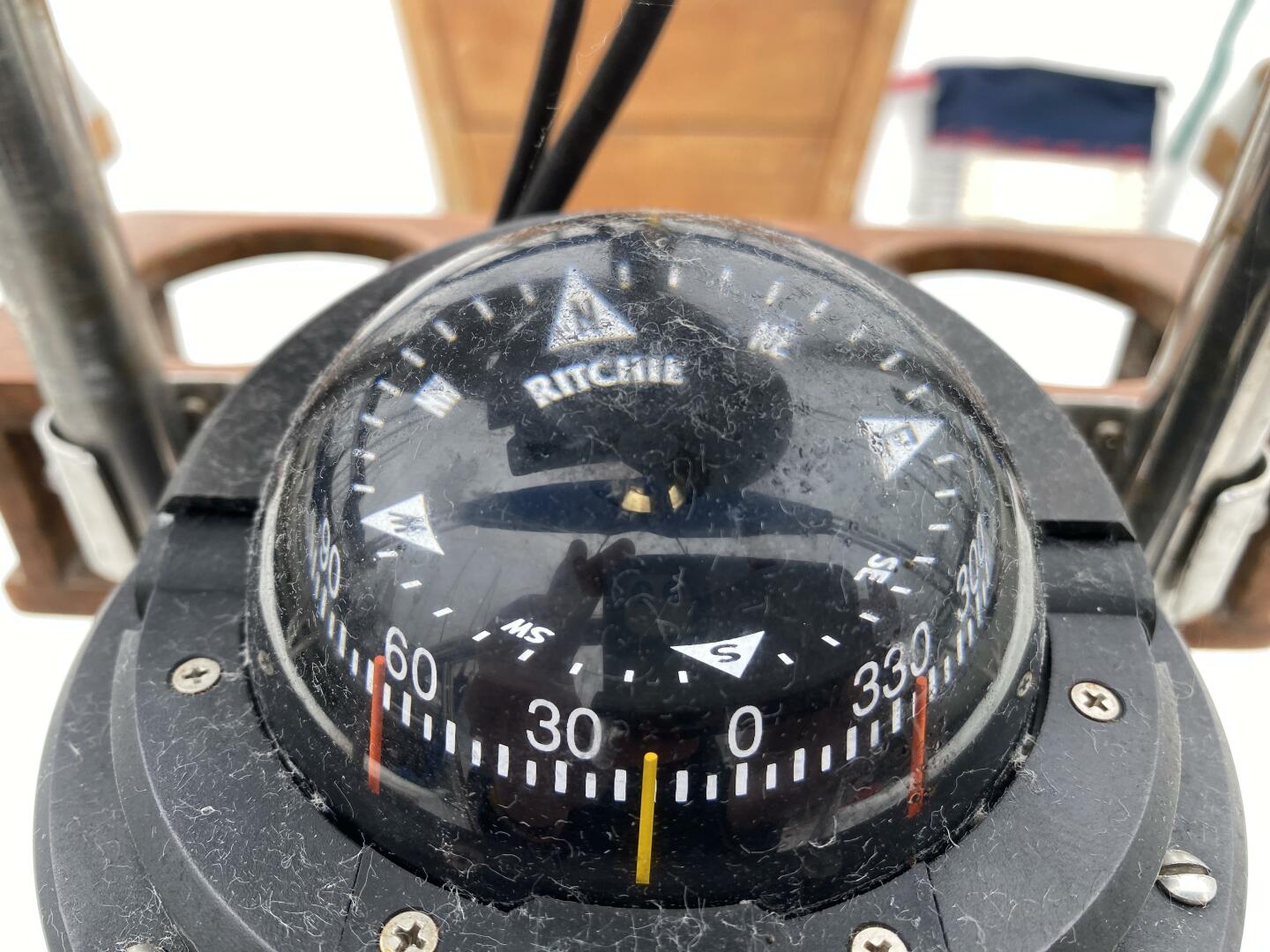 Slide: The Image of Compass Ritchie - 3910694