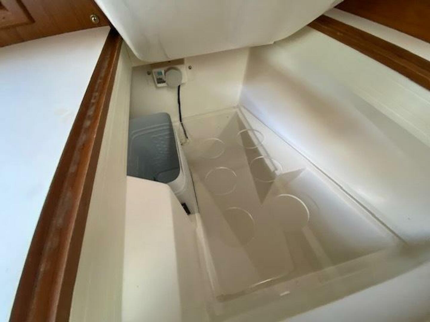 Slide: The Image of 12 Volt Refrigeration - 4361898