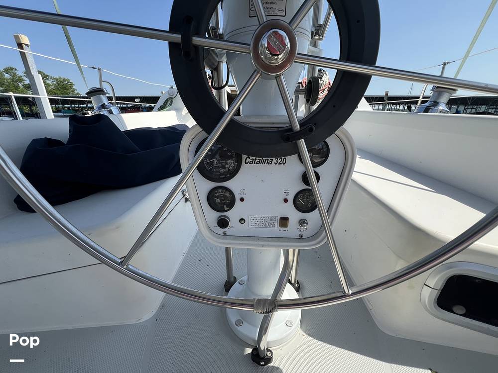 Slide: The Image of Catalina 320 1994 - 15460858