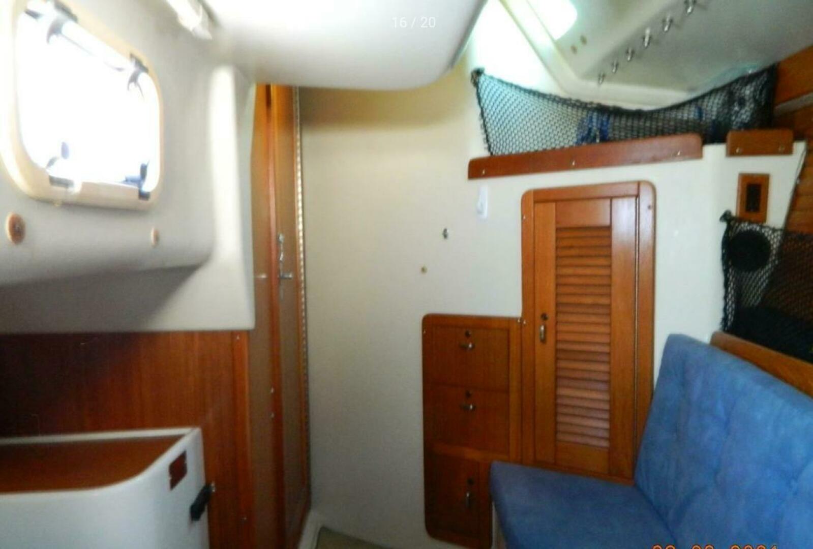 Slide: The Image of Catalina 320 1995 - 5146132
