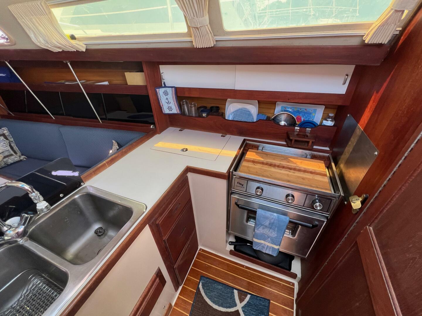 Slide: The Image of Catalina 34 1987 - 5340278