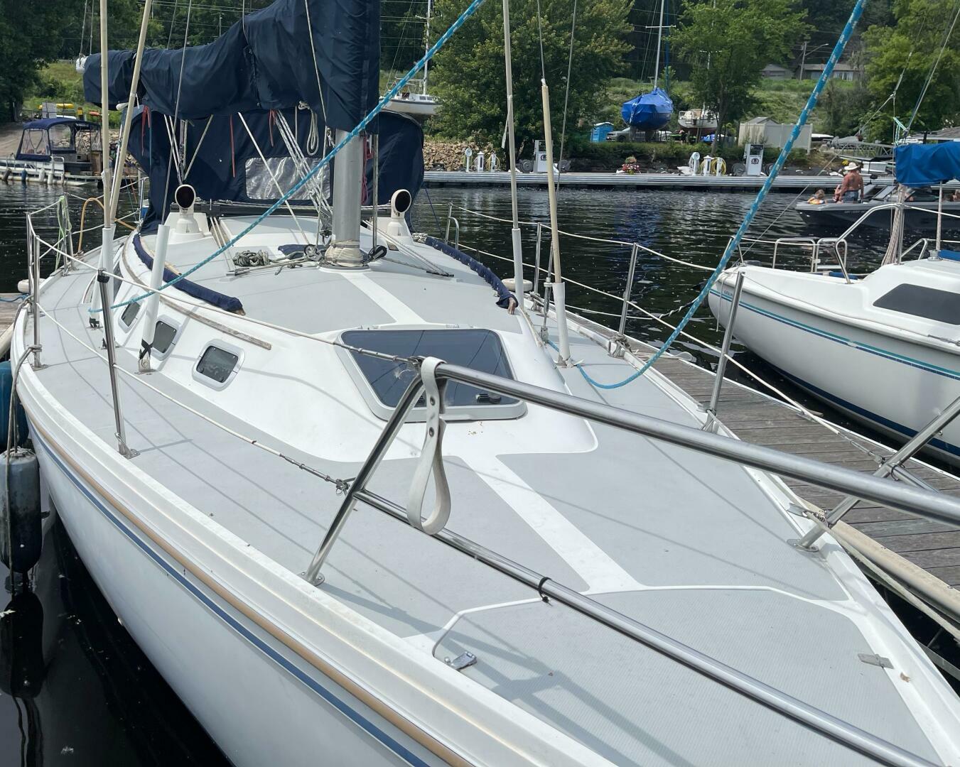 Slide: The Image of Catalina 34 MK I 1989 - 4518192