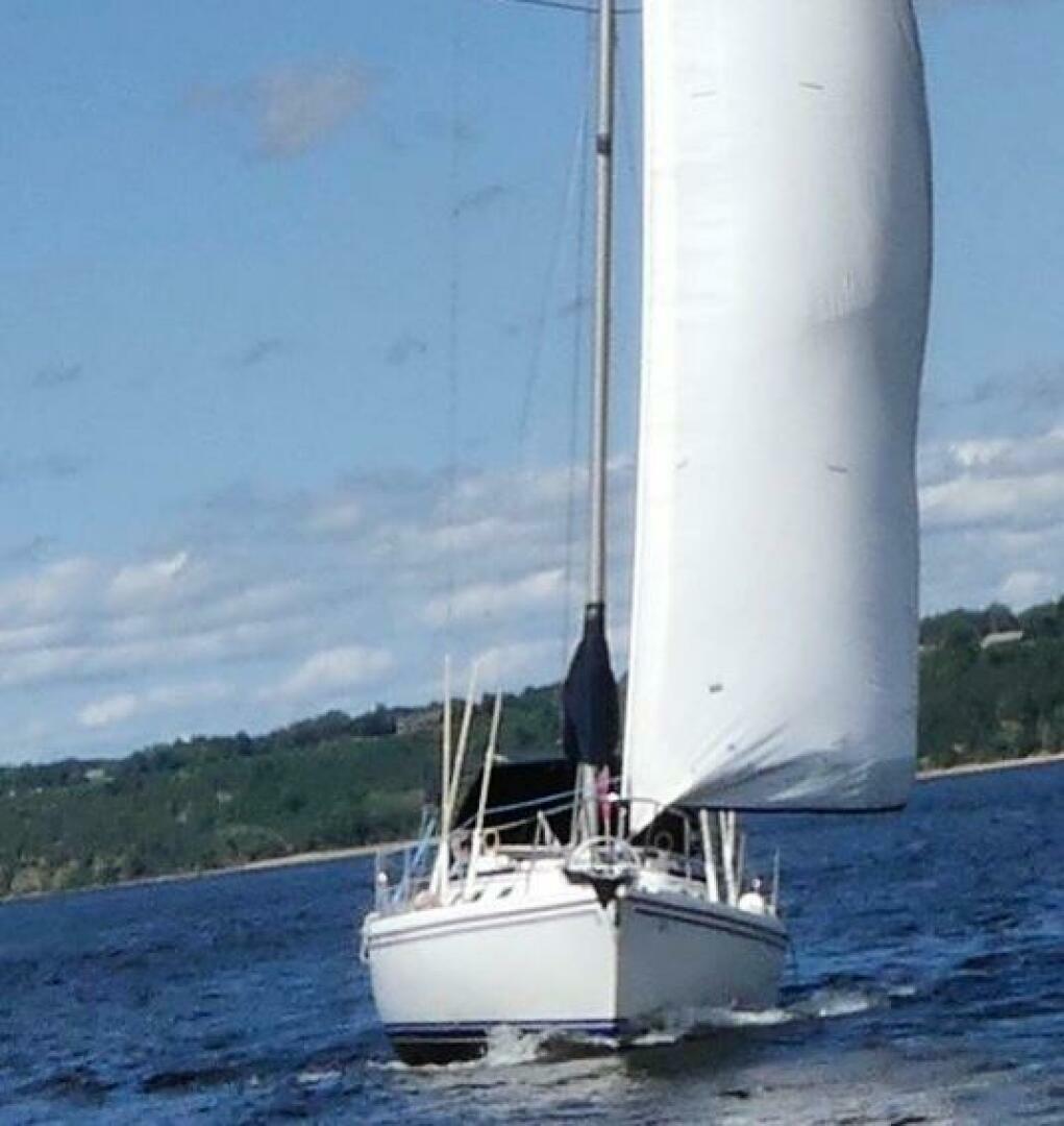 Slide: The Image of Catalina 34 MK I 1989 - 4518246