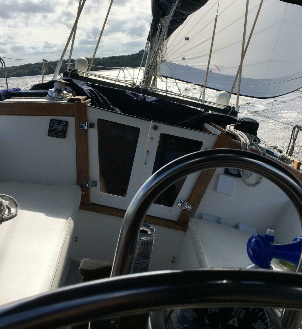 Slide: The Image of Catalina 34 MK I 1989 - 4518308
