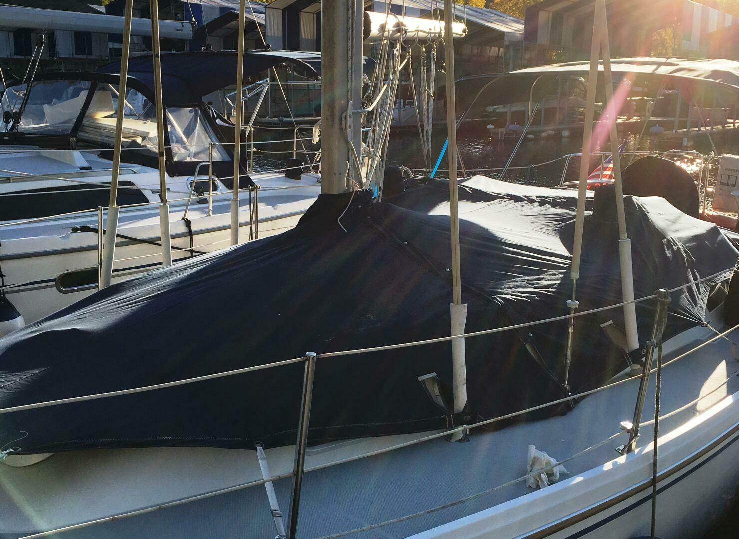 Slide: The Image of Catalina 34 MK I 1989 - 4518313