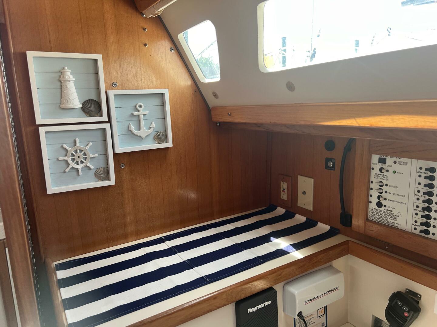 Slide: The Image of Catalina 34 Mk II 2000 - 4544223