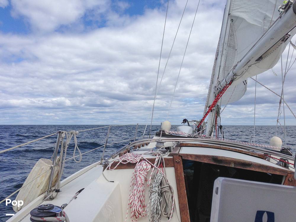 Slide: The Image of Catalina 34 Wing Keel 1989 - 15062610