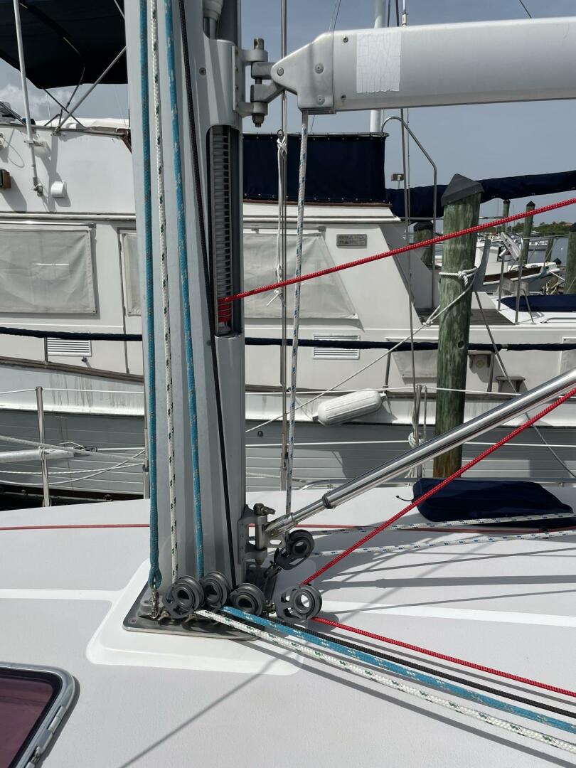 Slide: The Image of Catalina 350 2004 - 4917014