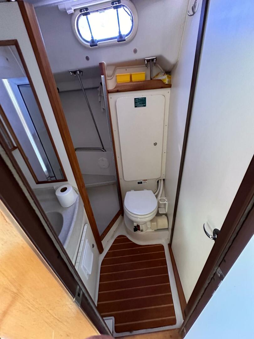 Slide: The Image of Catalina 350 2004 - 4942508