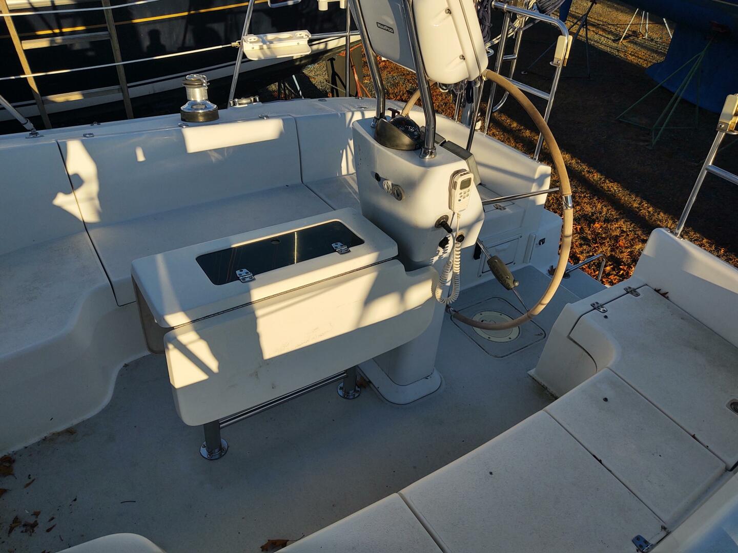 Slide: The Image of Dauntless cockpit table  - 4877792