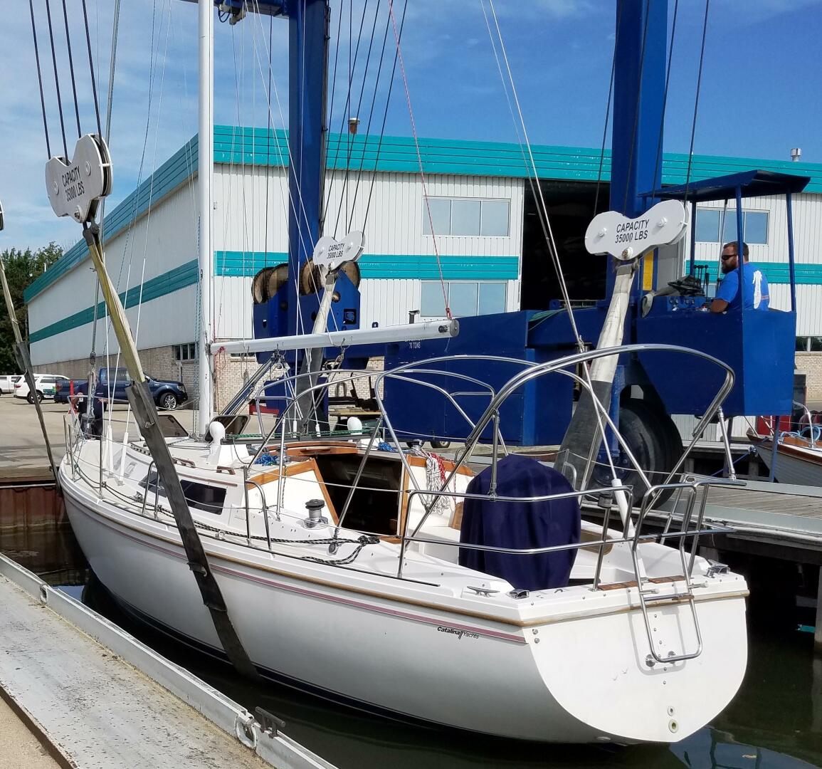 Slide: The Image of Catalina 36 1988 - 4217395