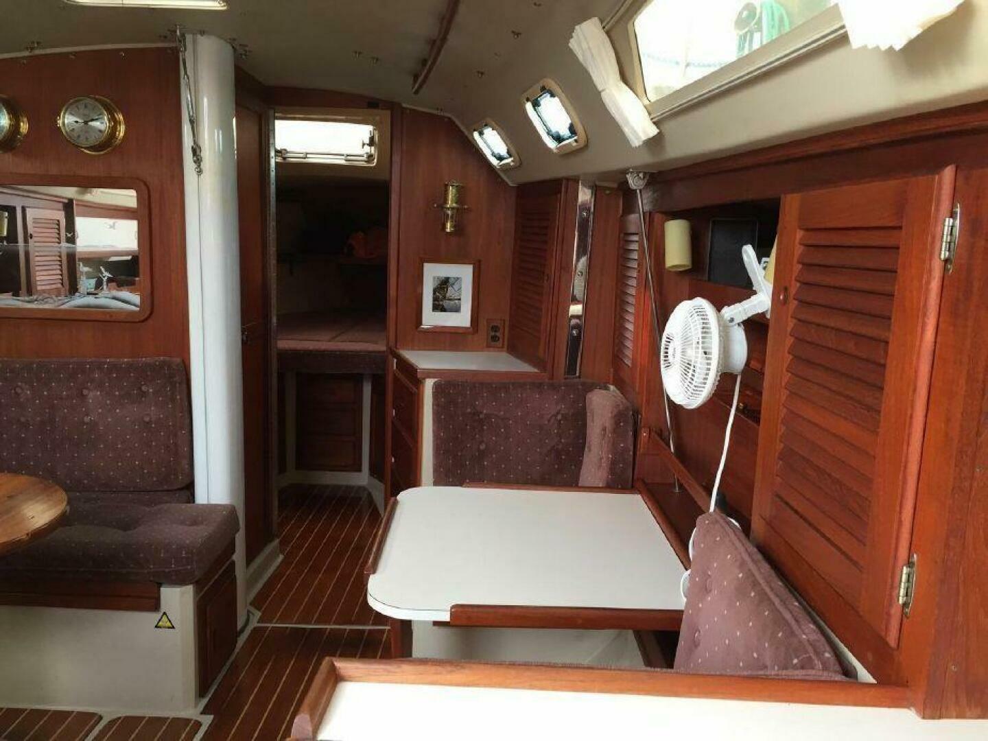 Slide: The Image of Catalina 36 1988 - 4217402