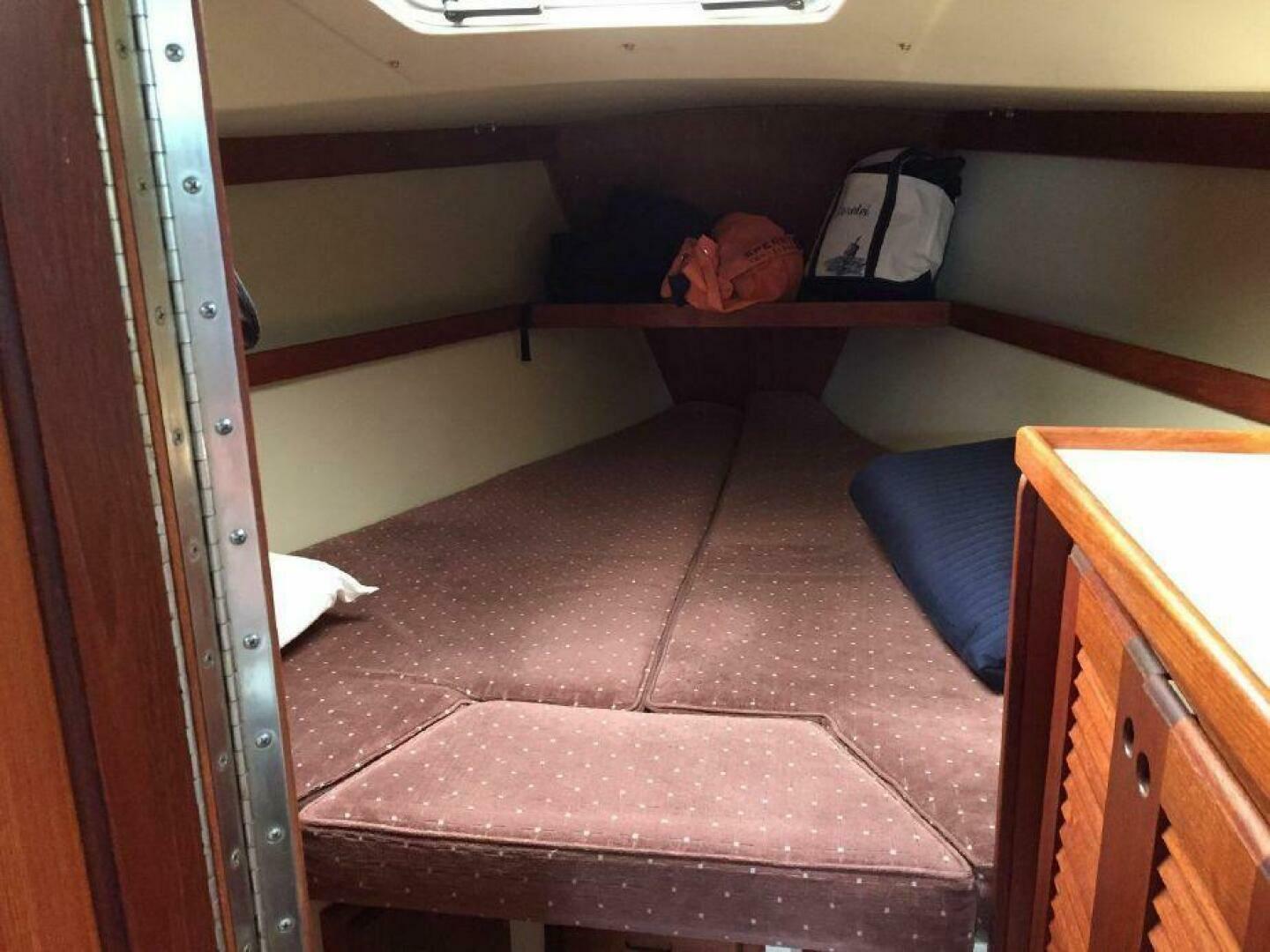 Slide: The Image of Catalina 36 1988 - 4217405