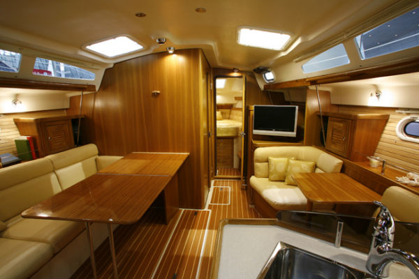 Slide: The Image of Catalina 375 2009 - 4