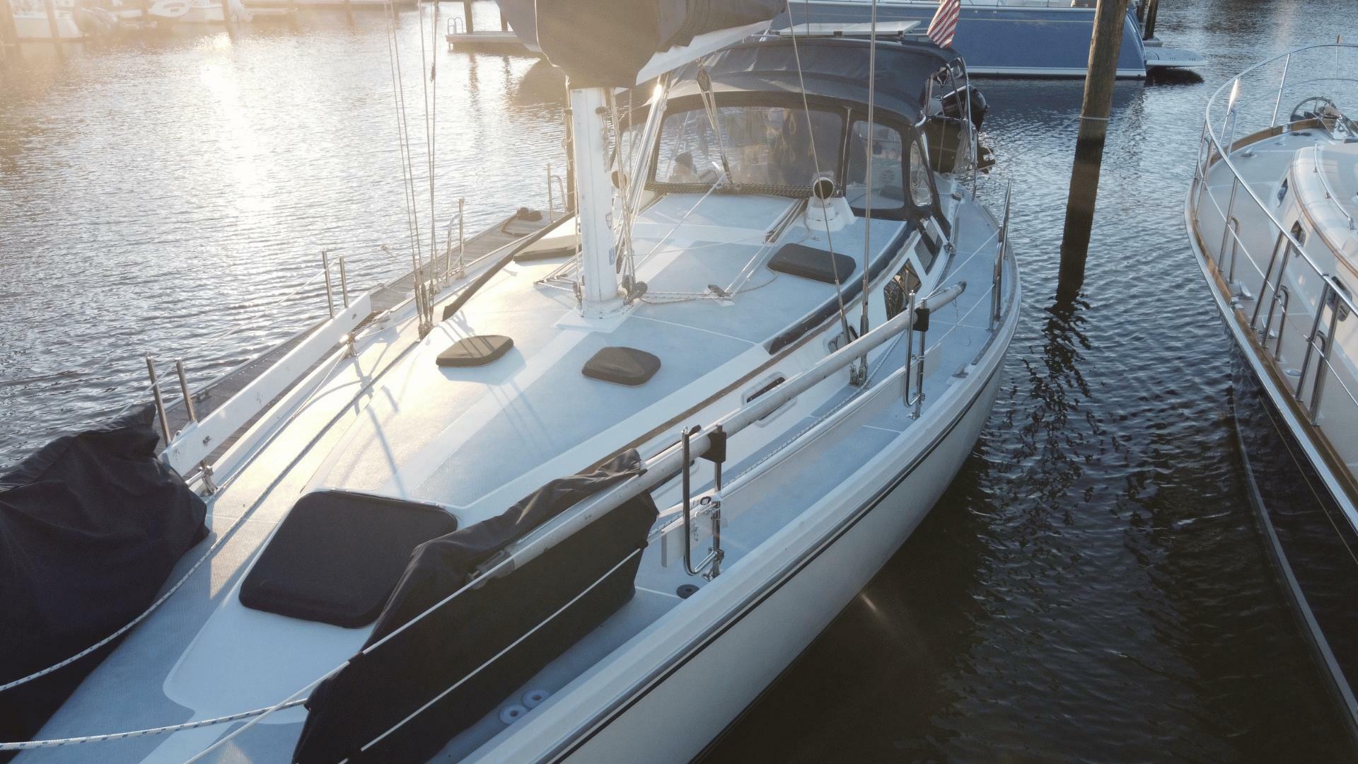 Slide: The Image of Catalina 42 MK 1 1989 - 5103992