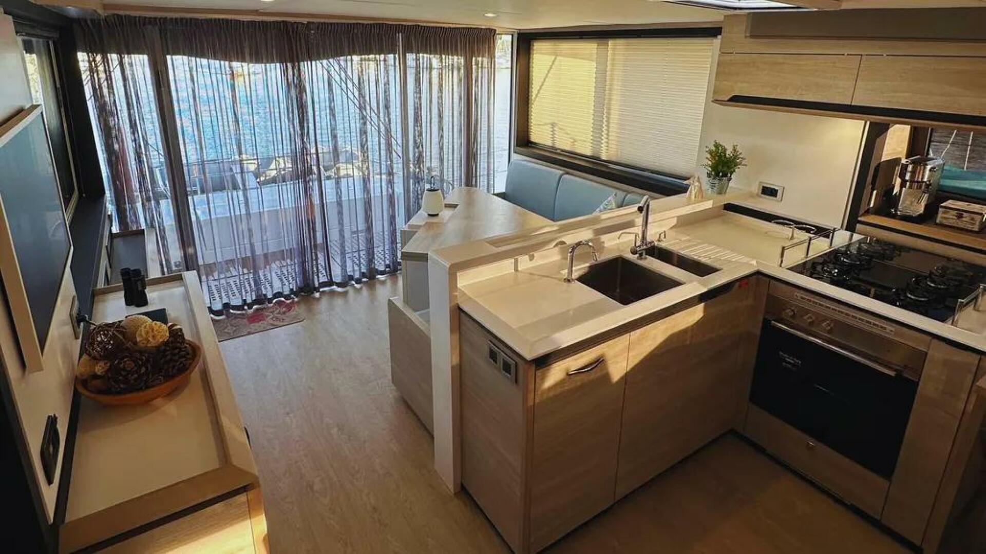 Slide: The Image of Catana OC50 2023 - 4971444