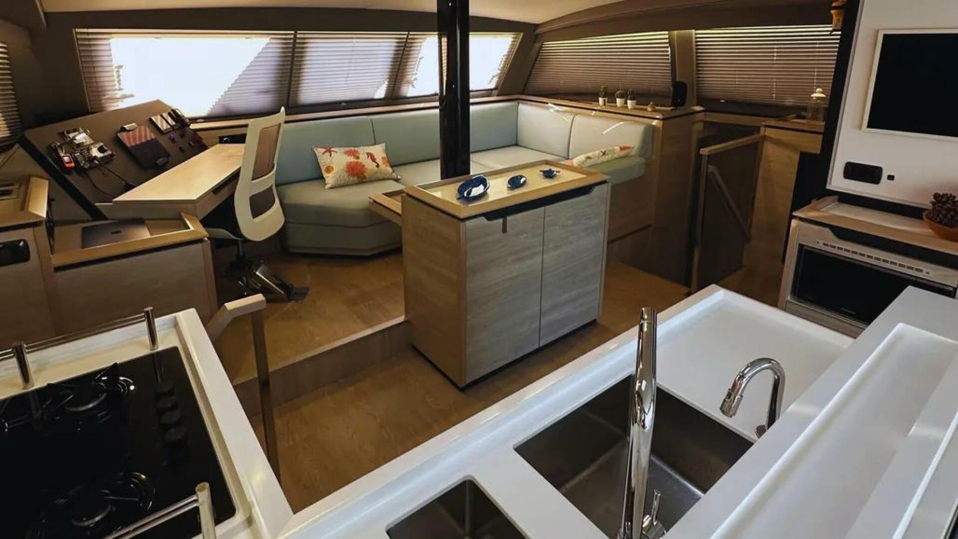 Slide: The Image of Catana OC50 2023 - 4971438