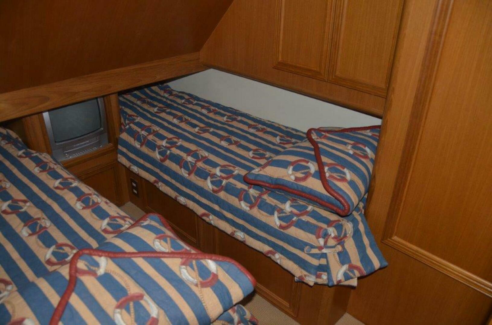 Slide: The Image of Cavileer 48 2nd Season-Guest Room 2005 Cavileer 48 2nd Season - 4370969