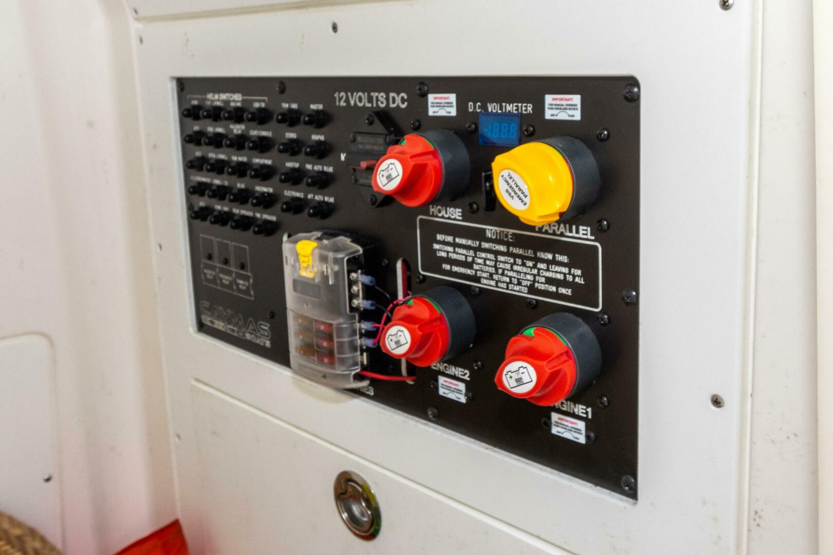 Slide: The Image of Caymas 281HB Center Console 2022 - 5004488