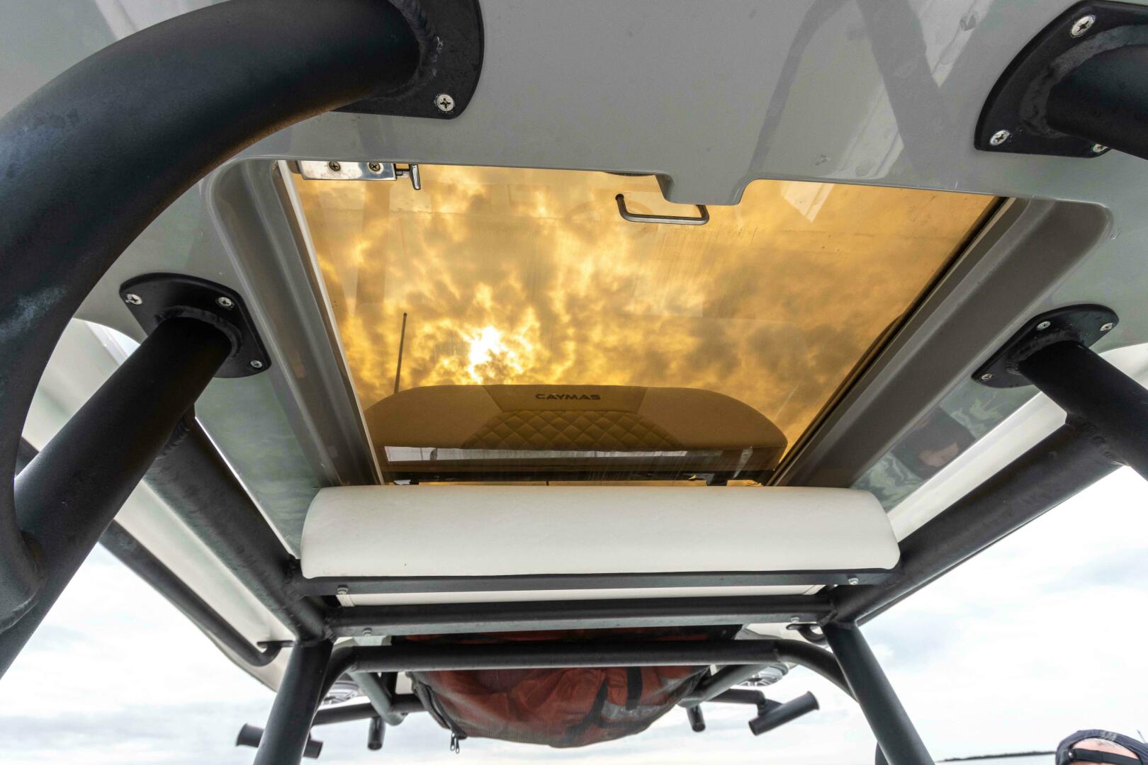 Slide: The Image of Caymas 281HB Center Console 2022 - 5004491