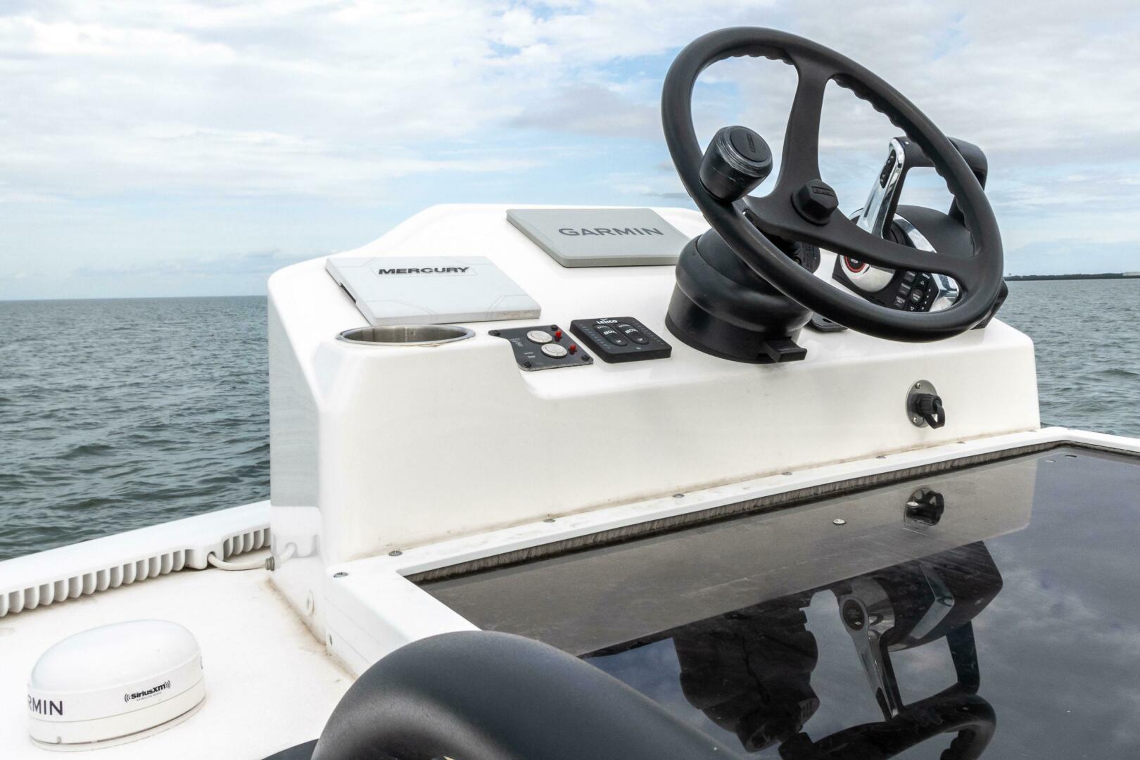 Slide: The Image of Caymas 281HB Center Console 2022 - 5004497