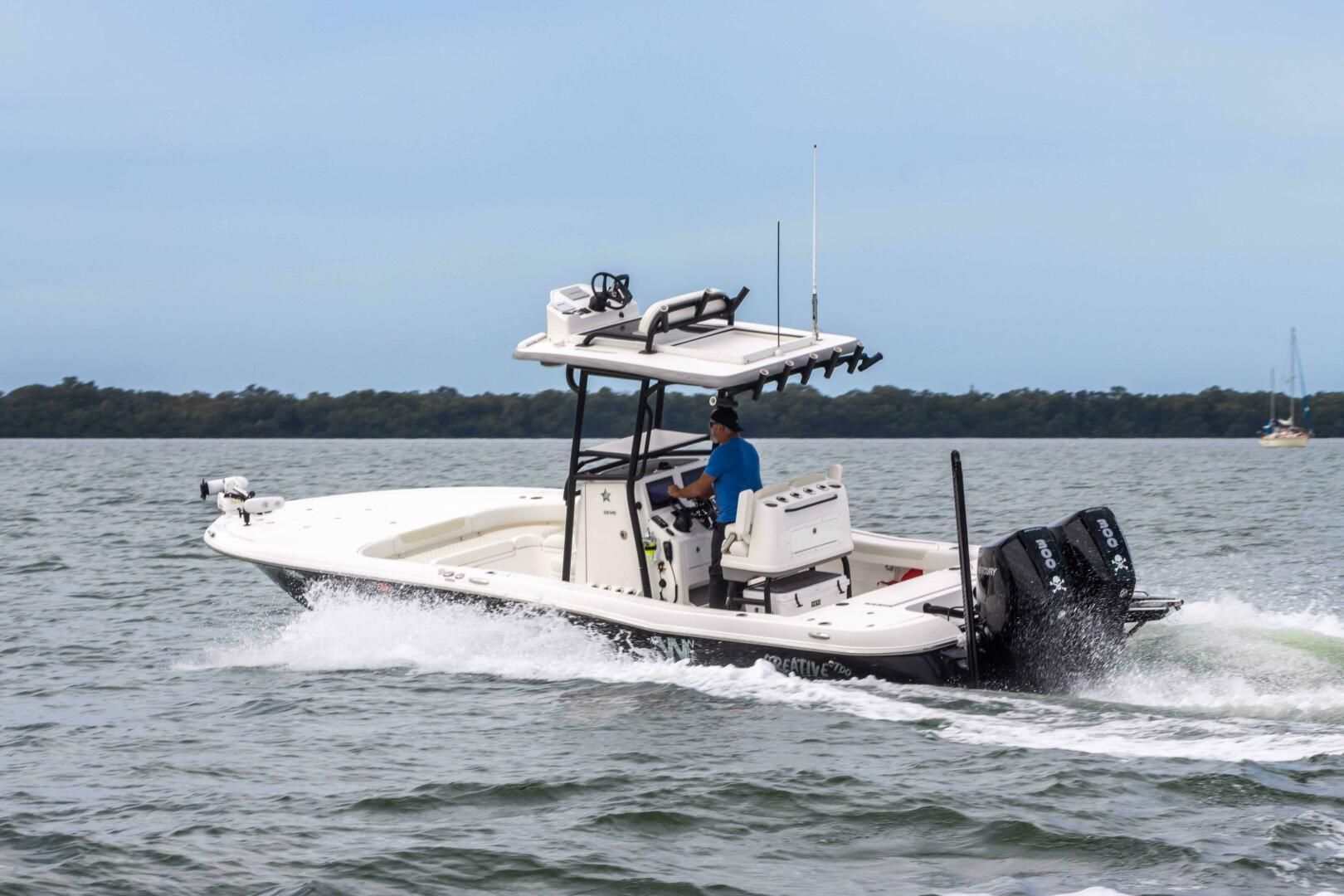 Slide: The Image of Caymas 281HB Center Console 2022 - 5004508