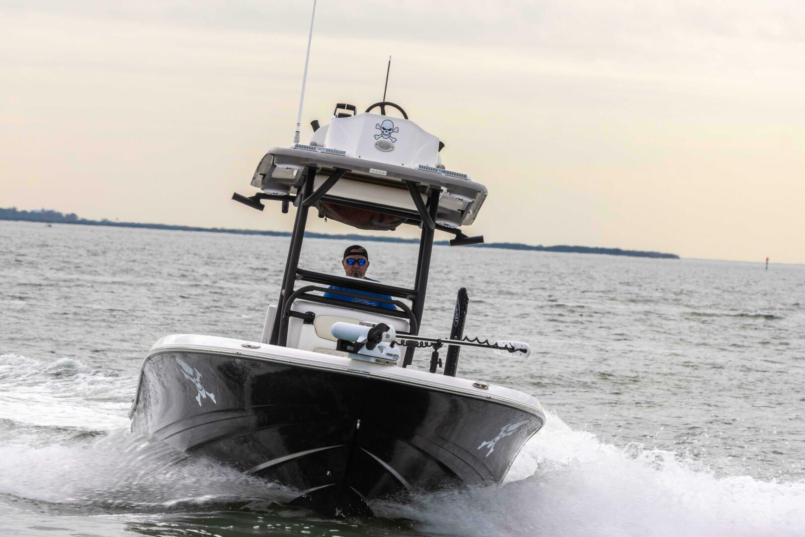 Slide: The Image of Caymas 281HB Center Console 2022 - 5004522