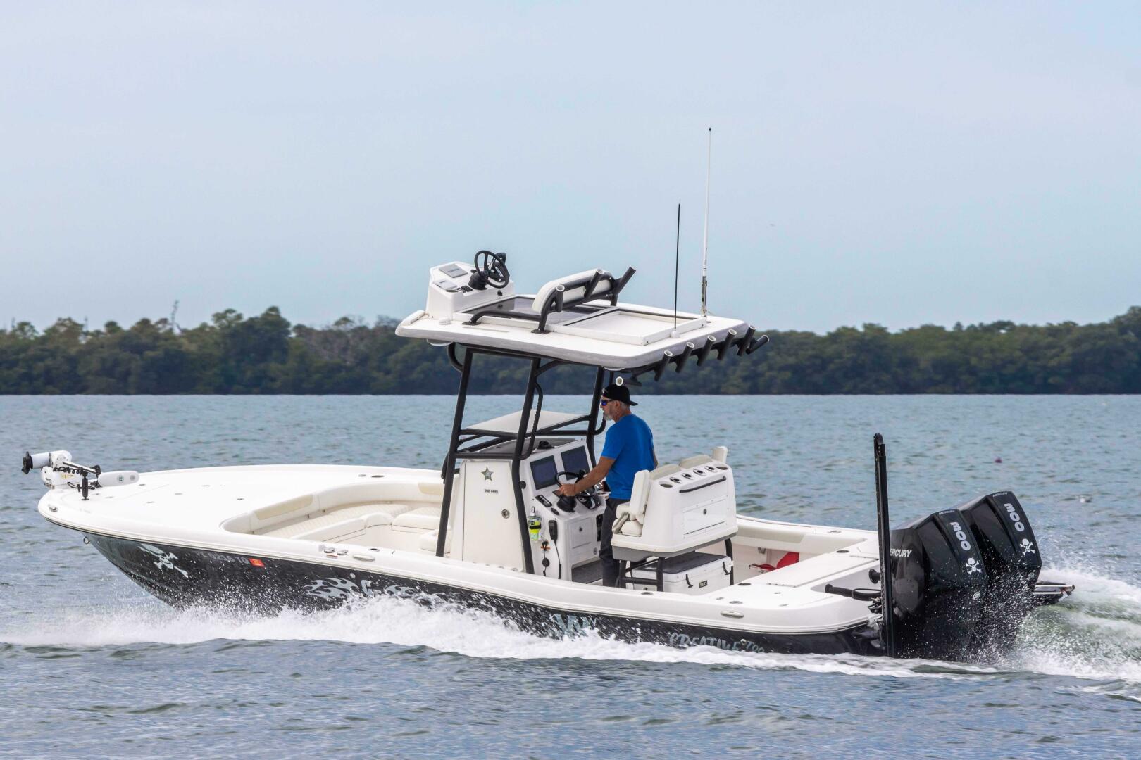 Slide: The Image of Caymas 281HB Center Console 2022 - 5004532