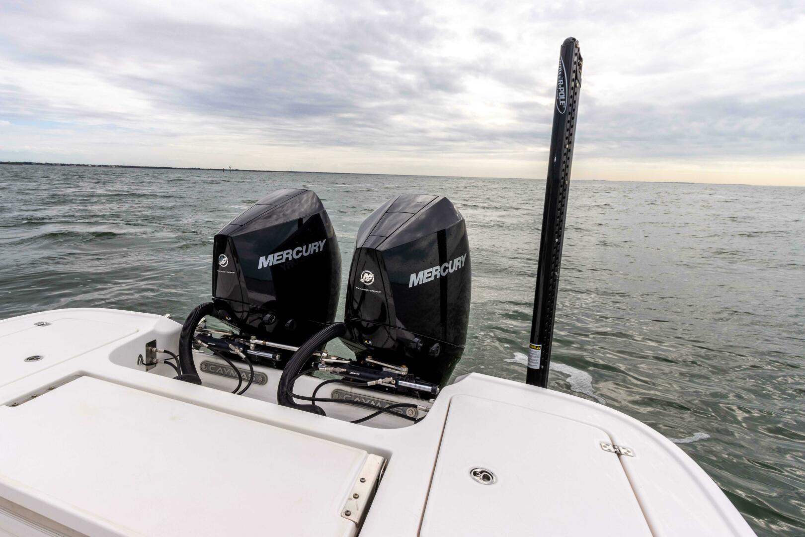 Slide: The Image of Caymas 281HB Center Console 2022 - 5004536