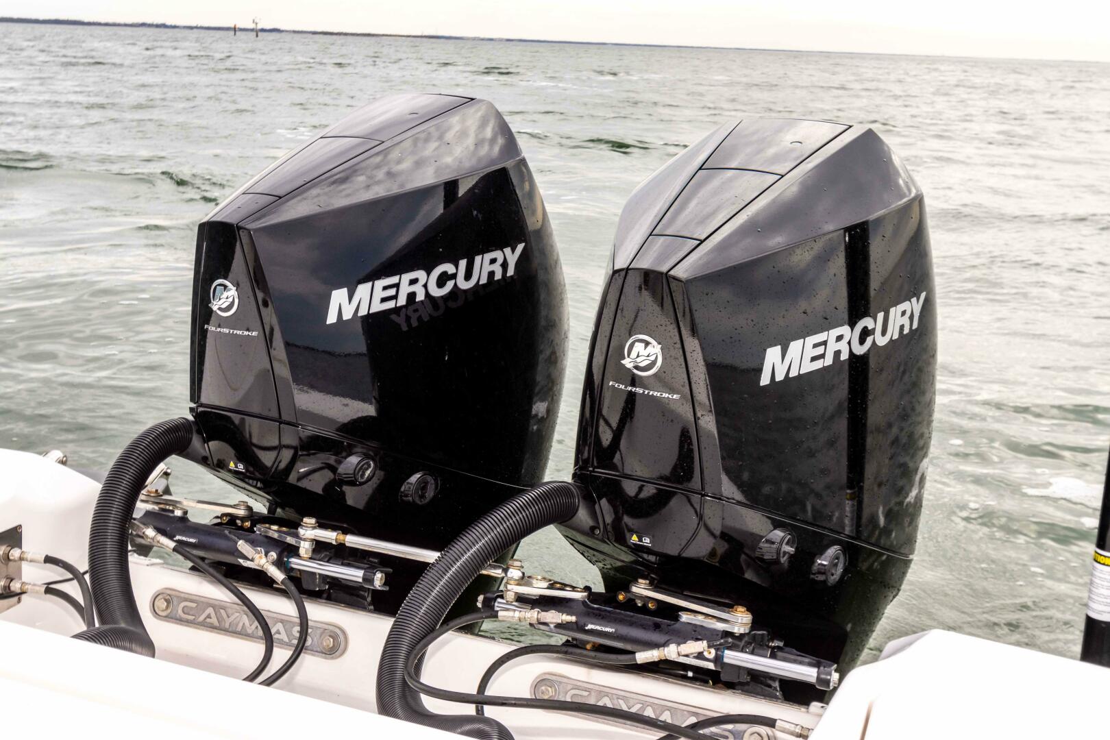 Slide: The Image of Caymas 281HB Center Console 2022 - 5004537