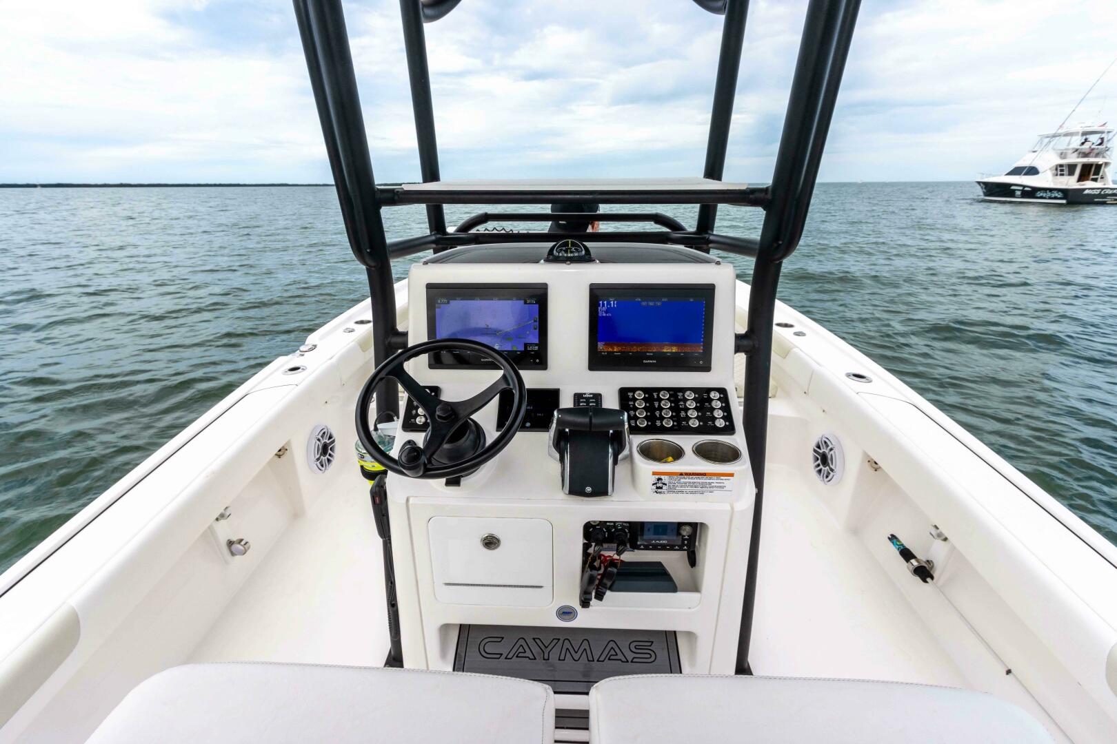 Slide: The Image of Caymas 281HB Center Console 2022 - 5004542